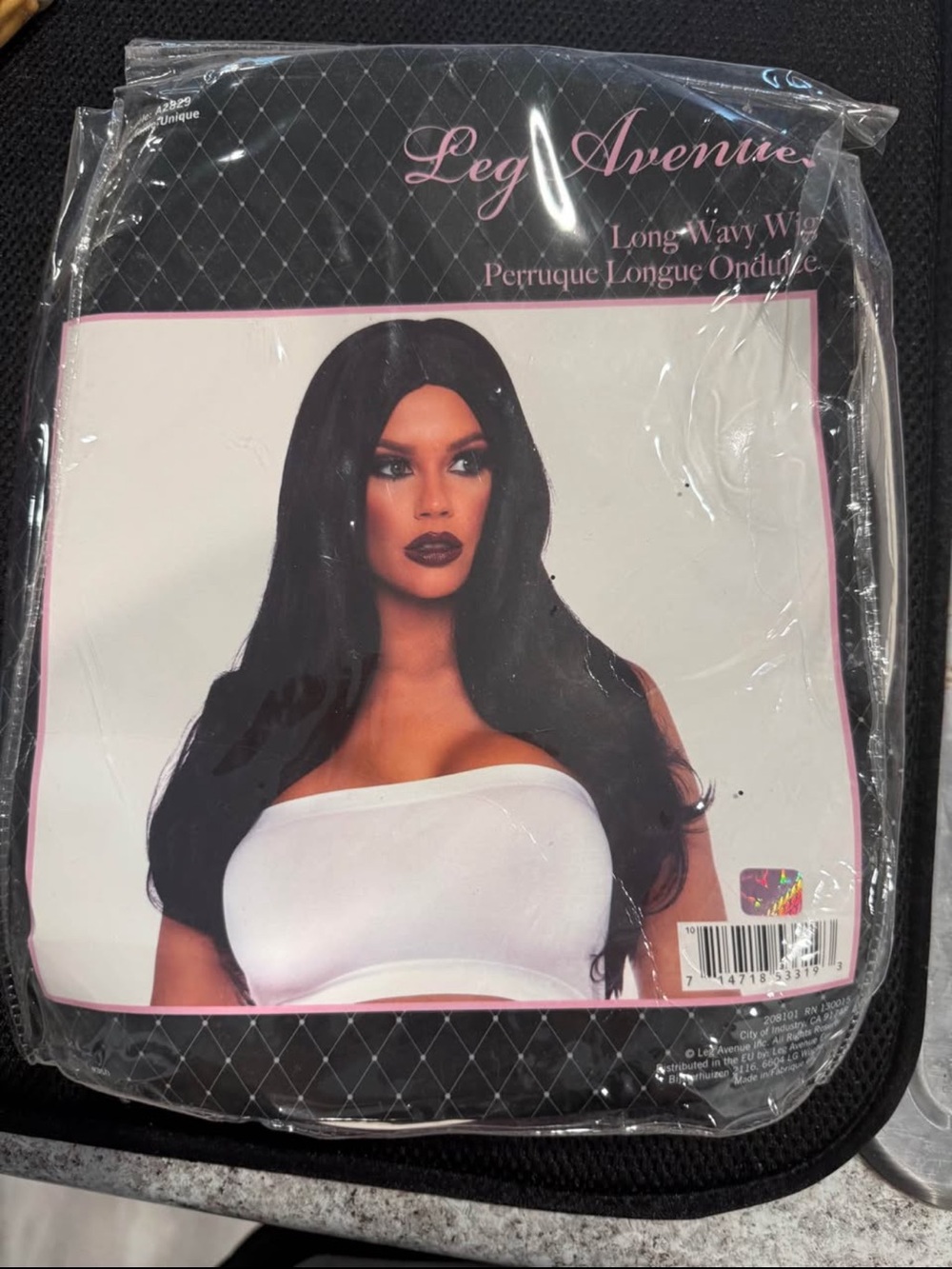 Black Wig & Red Wig